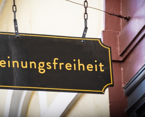 BACKWINKEL-Blog: Neutralitätsgebot in der Schule