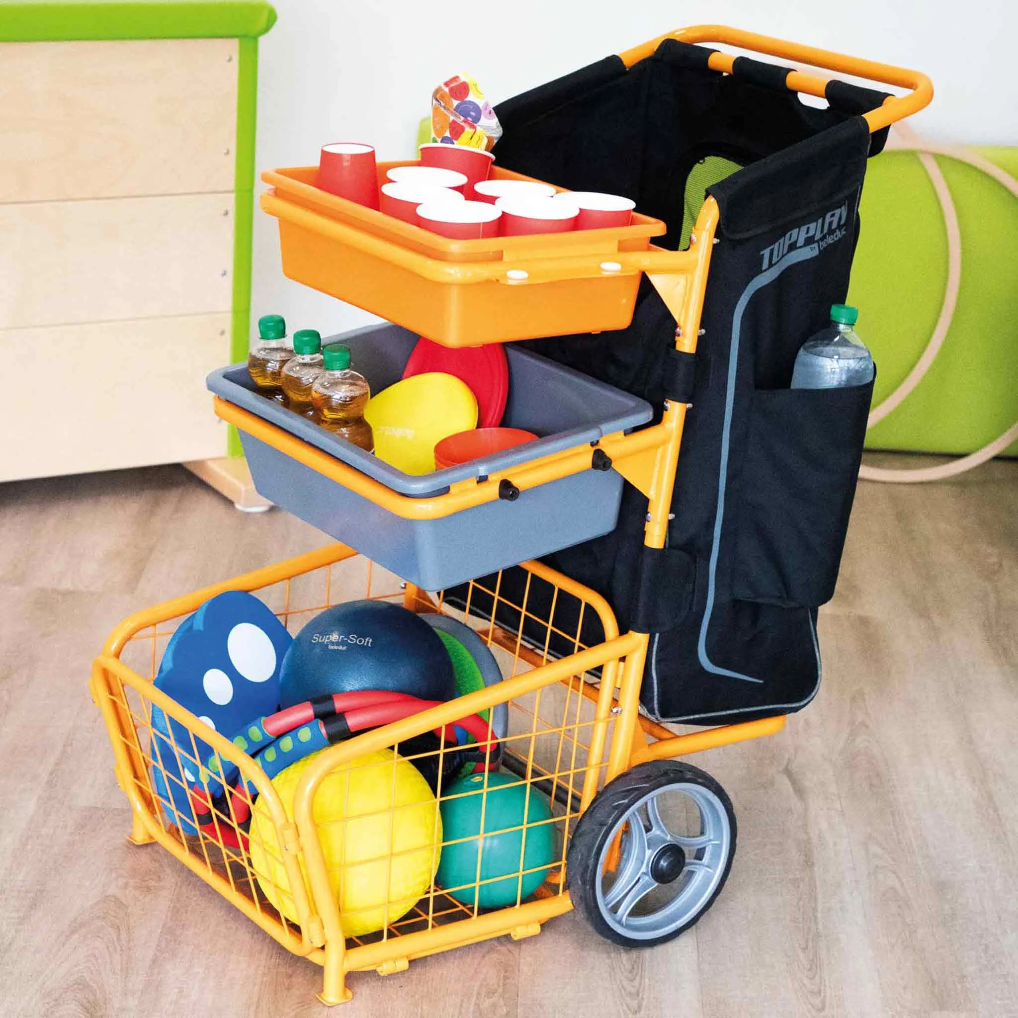 Kleiderwagen, Spielzeugwagen, Basketballkörbe, Sporttasche, Basketball-Set