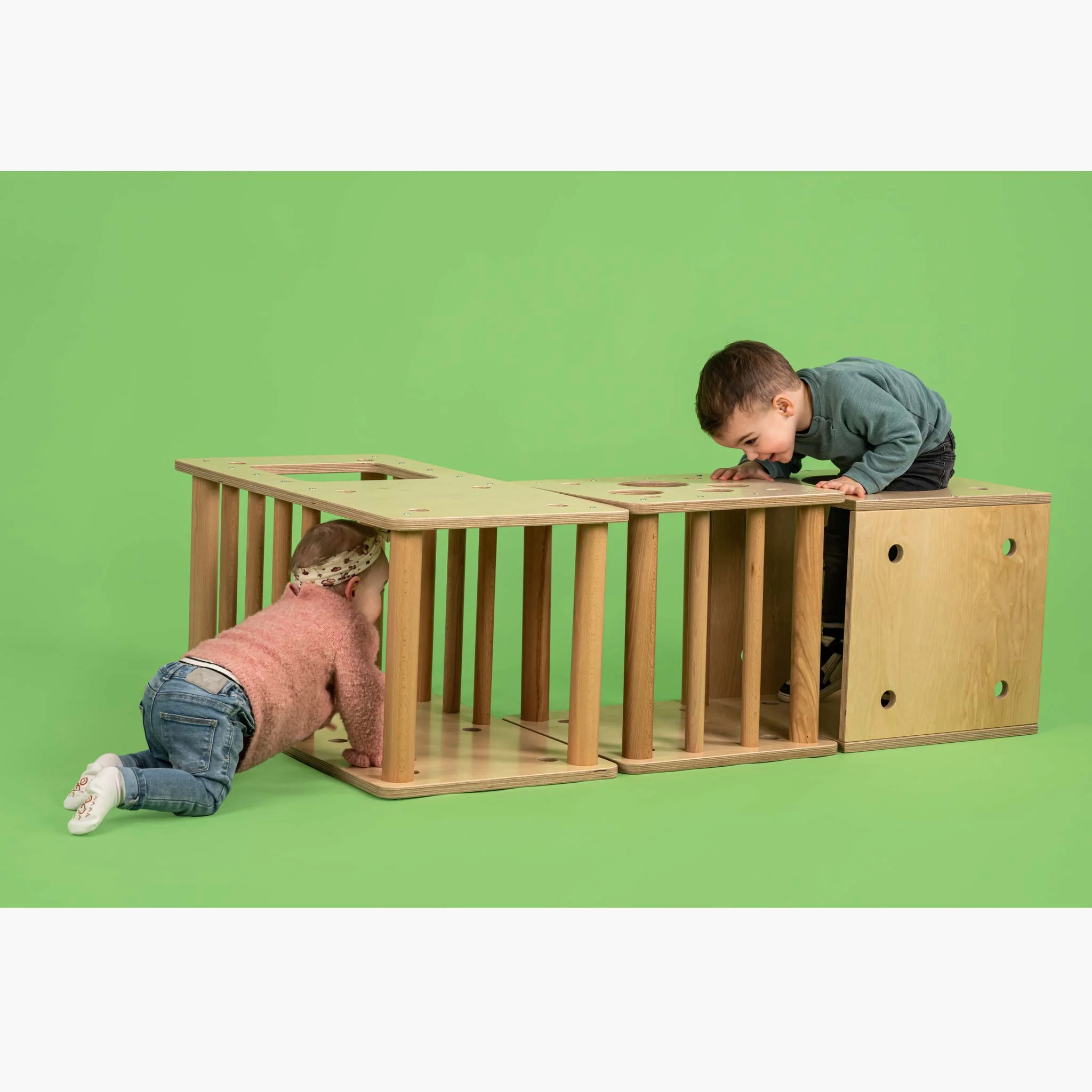 Holzspielzeug, Kletterturm, Kinder, Kiosk?