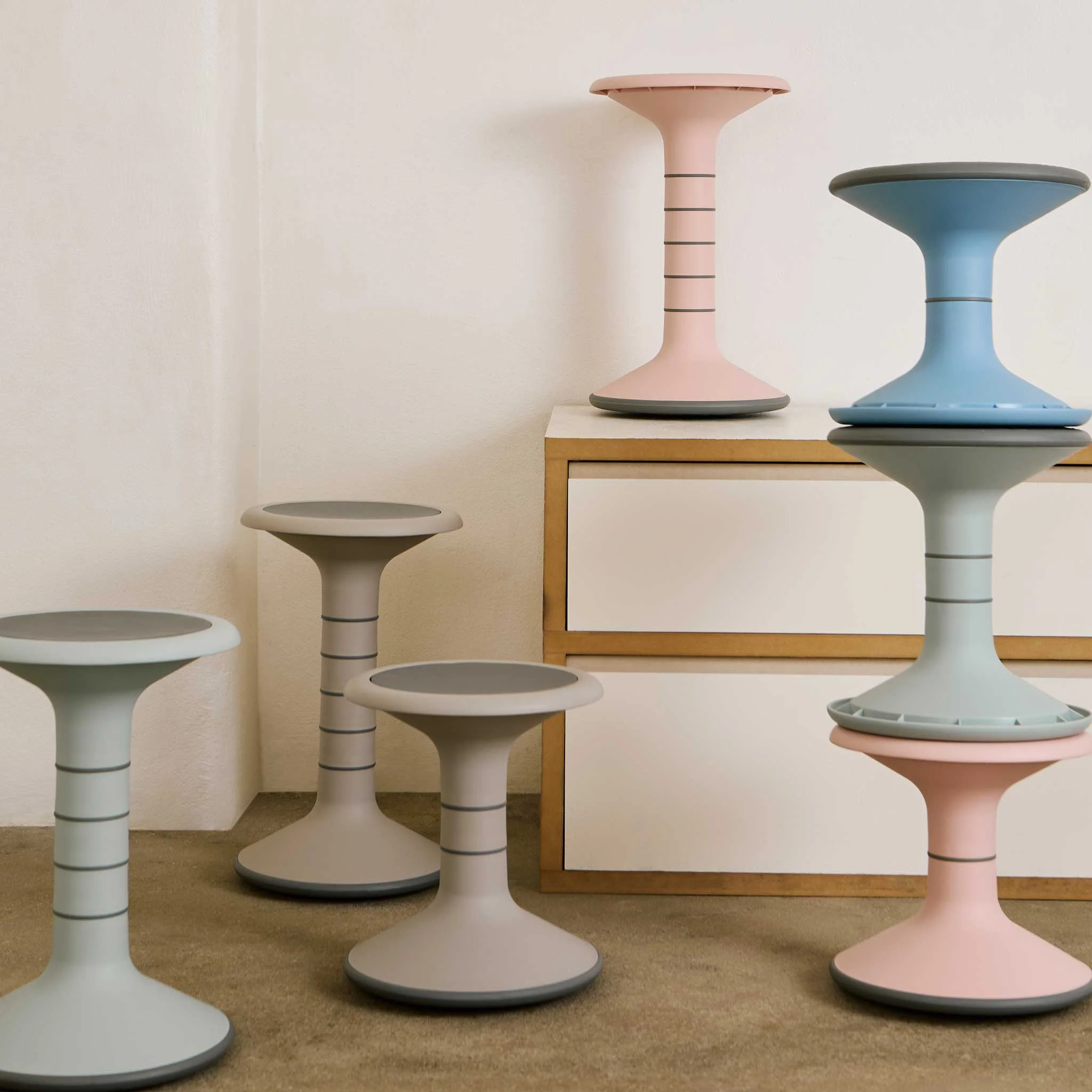 Hocker, Hocker-Set, Kegelhocker, modernes Design, bunt