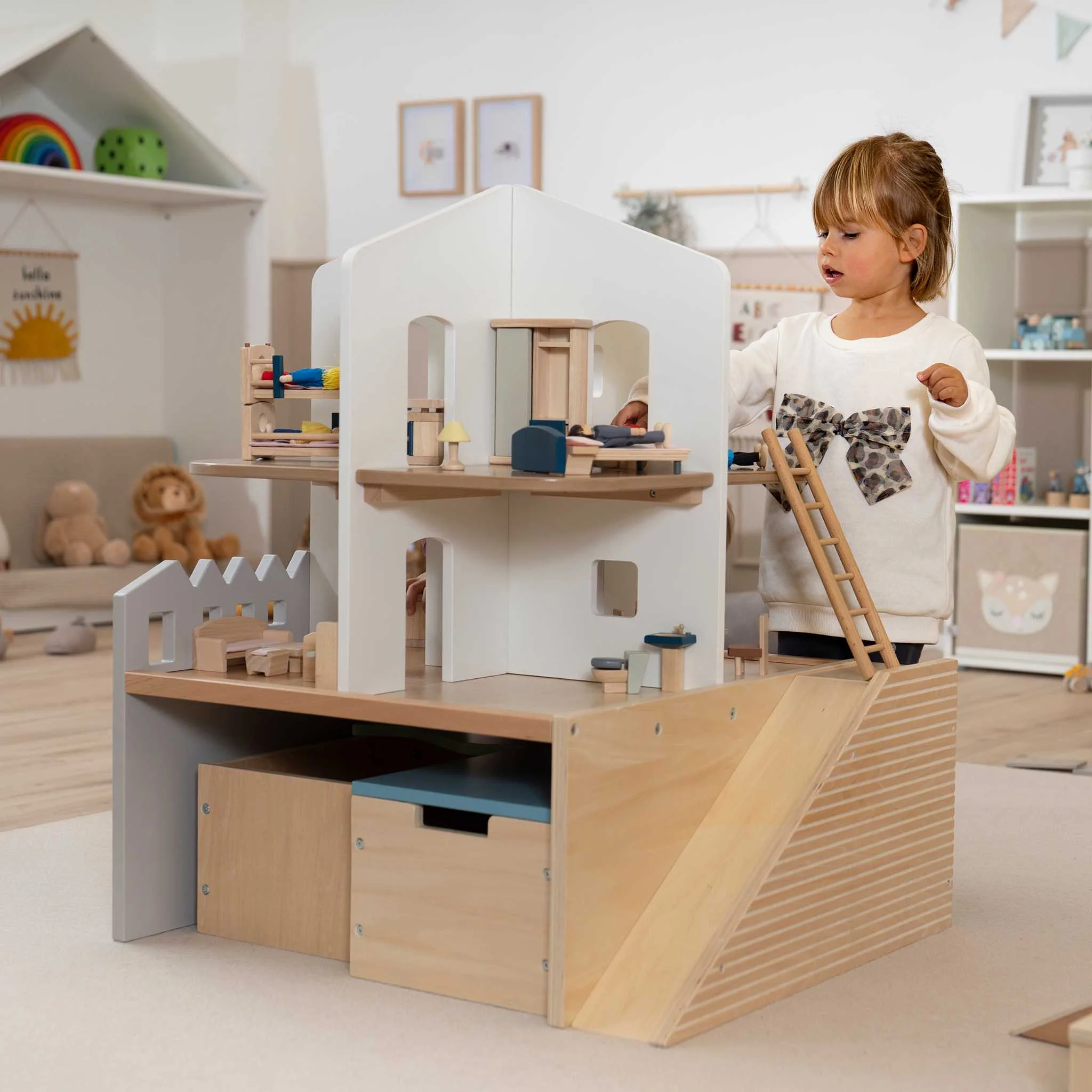 Holzspielzeug, Kaufladen, Kaufhausspielzeug, Montessori, Holztreppe