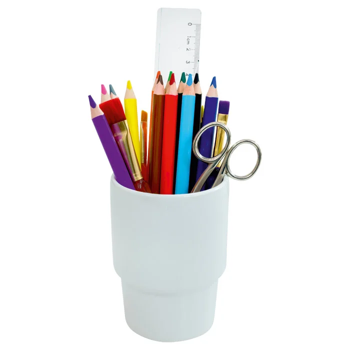 Buntstifte, Schere, Lineal, Stiftbecher, Schulbedarf