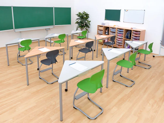 classroom, desks, chairs, Tafel, Aufbewahrung