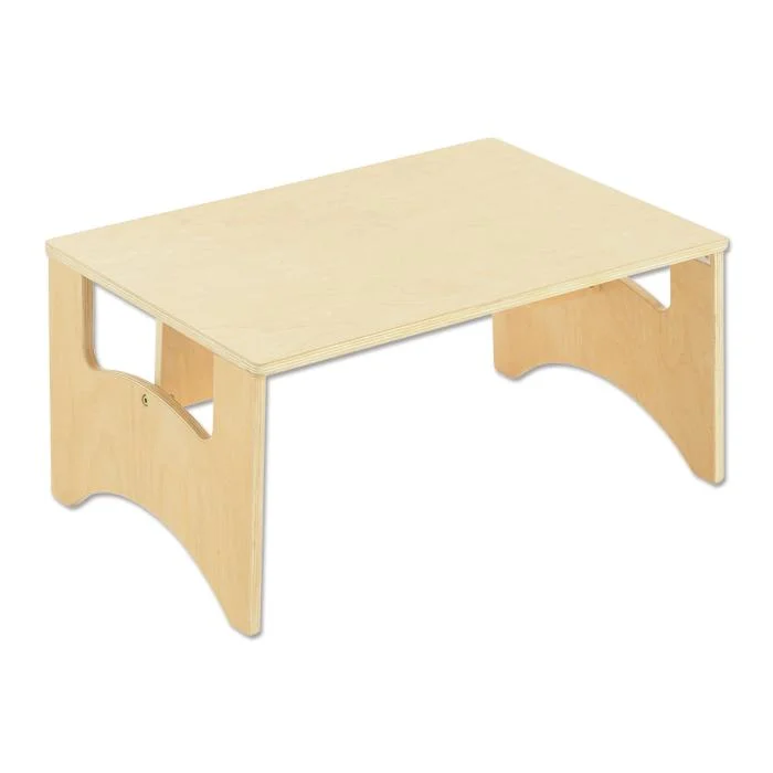Kleintisch, Holztisch, Kinderhöhe, Holzplatte, gerade Kanten