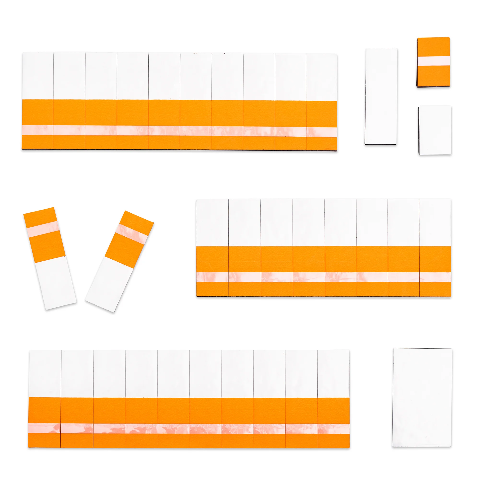 Konstruktionsbausteine, orange Streifen, weiße Blöcke, stapelbare Fliesen, Muster-Set