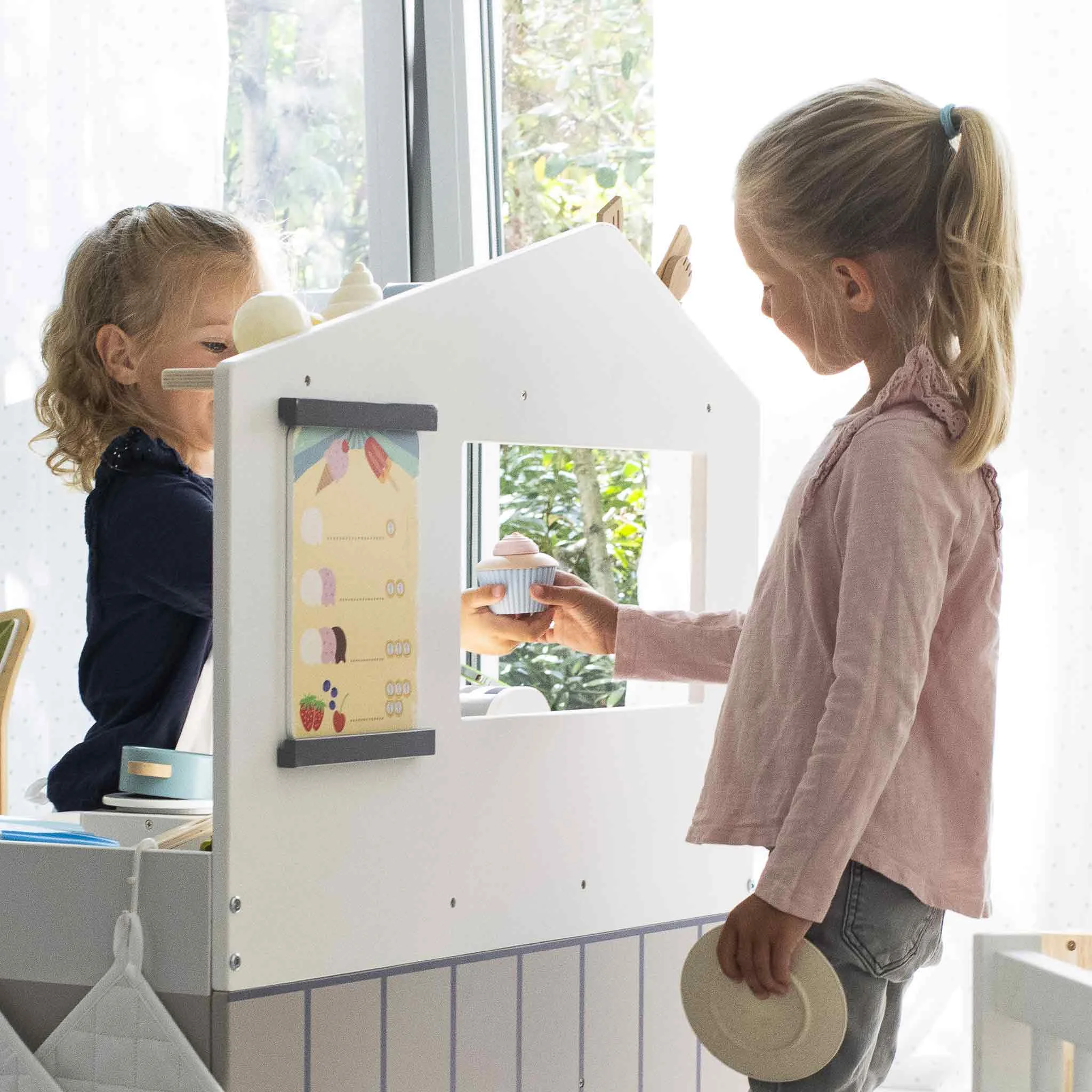 Kinder‑Kaufladen, Kaufladen-Spiel, Puppen-Surrogat, Holzspielzeug, Cupcake