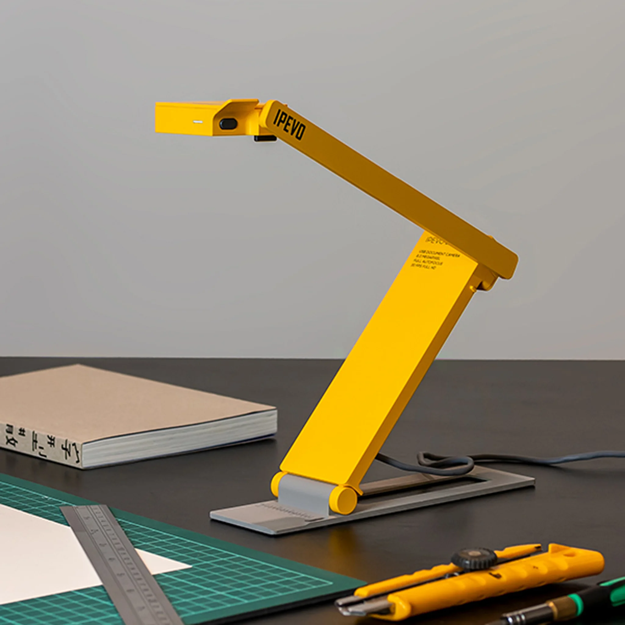 Schreibtischlampe, LED-Lampe, gelb, Architekturmodell, Klemm-Arm