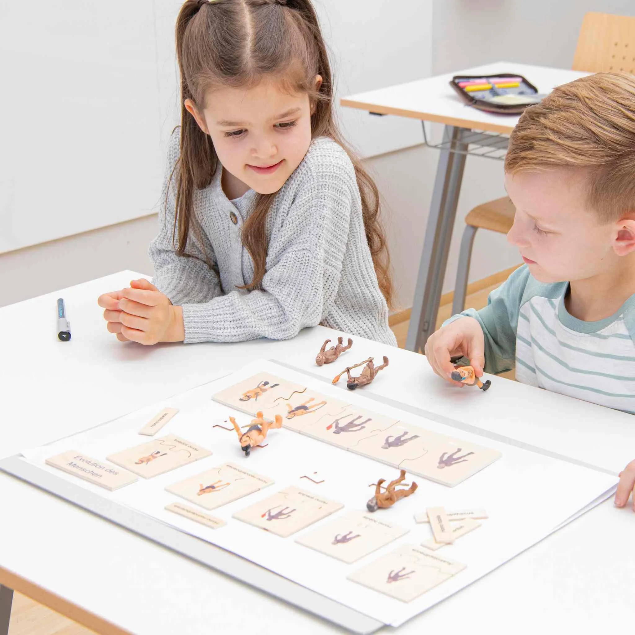 Lernspiel, Bildkarten, Spielfiguren, Kinder, Pädagogisches Spiel