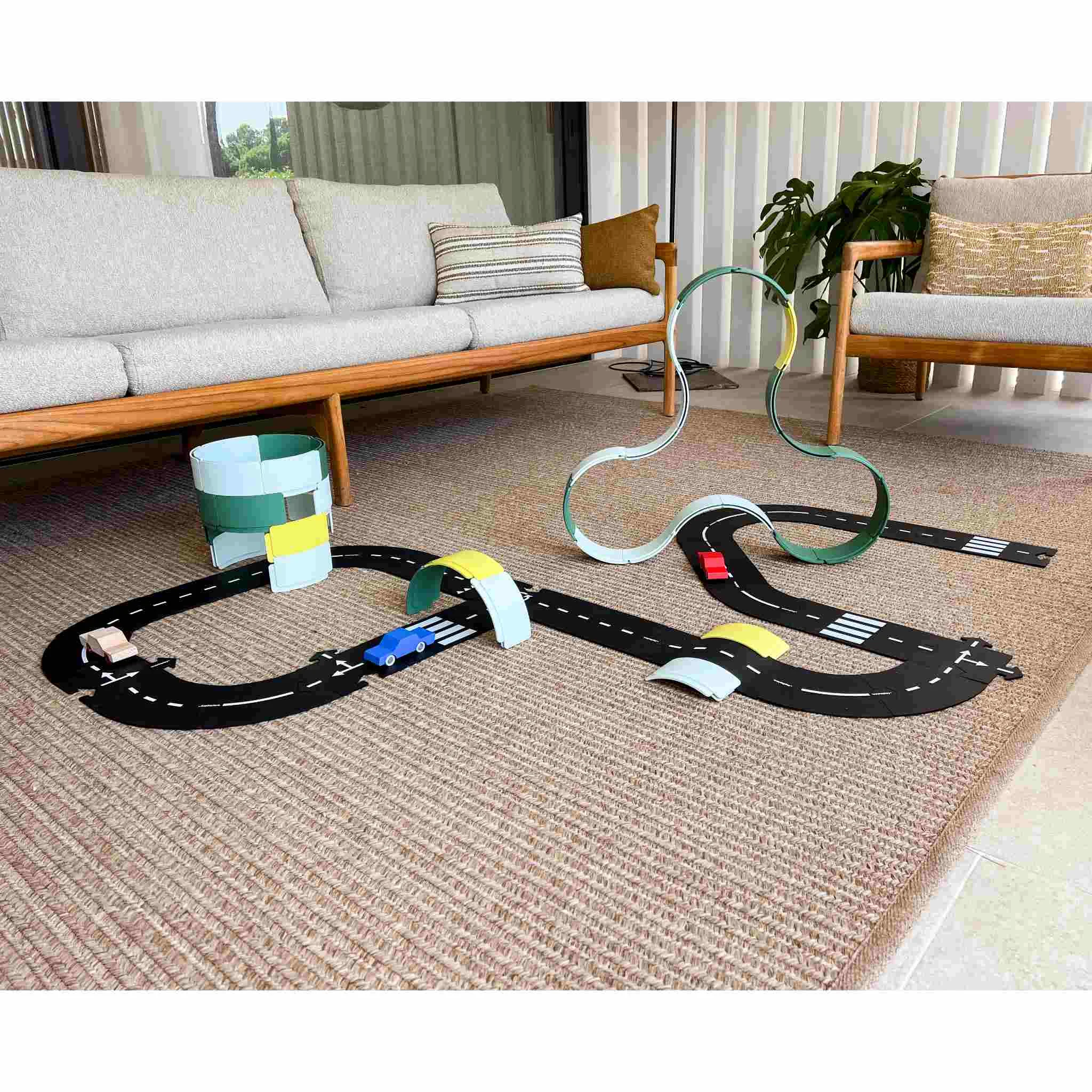 Kinderspielzeug, Rennbahn, Holzbahn, Straßenmuster, Looping-Bahn