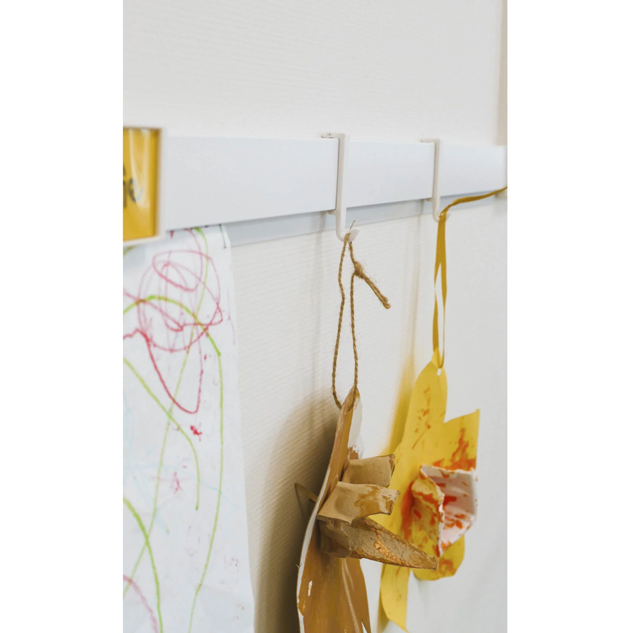 kunstprojekt, kunsthang, papierkunst, schild, gelb