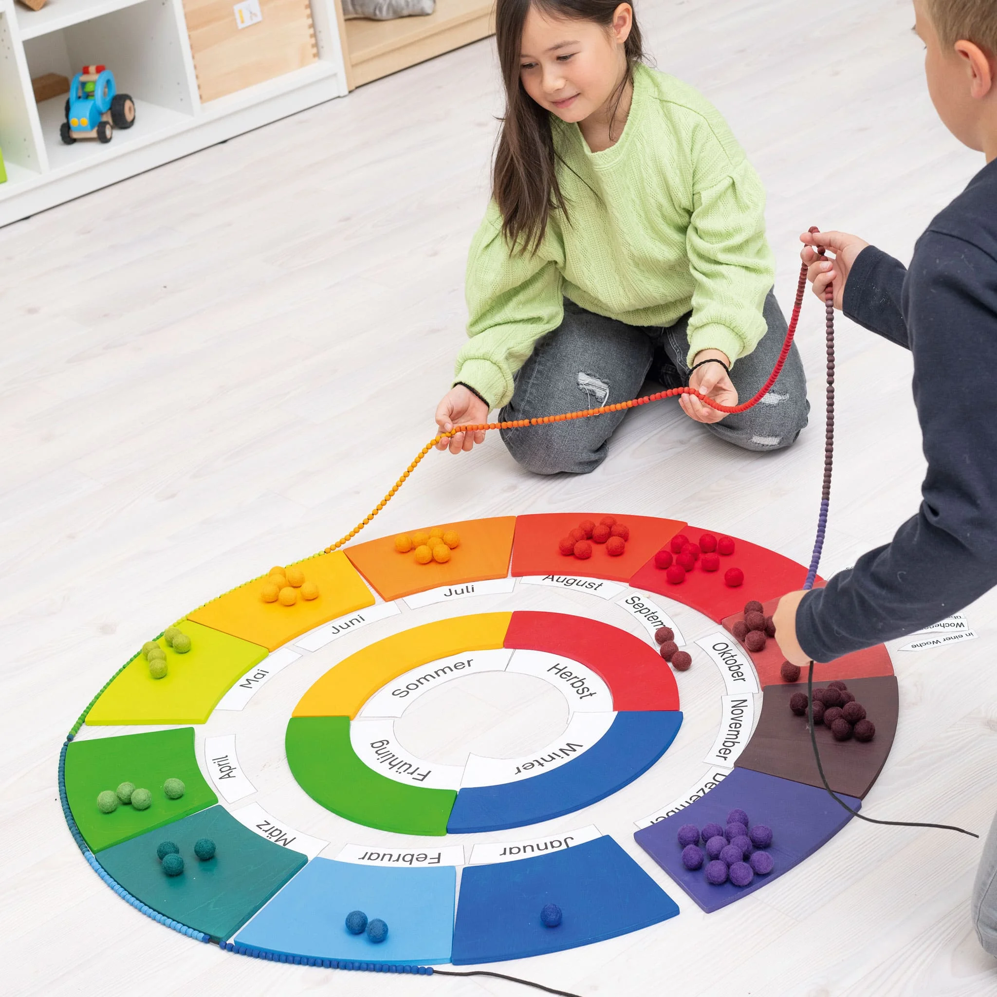 Würfelspiel, Jahreszeiten-Spiel, Farbrad, Holzbachen, Kugel-Set