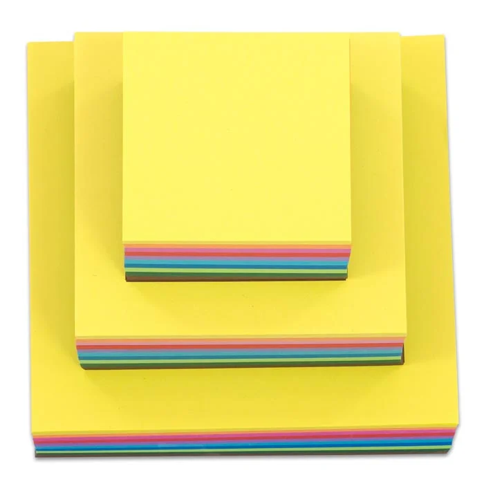 post-it, Sticky notes, bunte Schichten, gelb, gestapelte Blätter