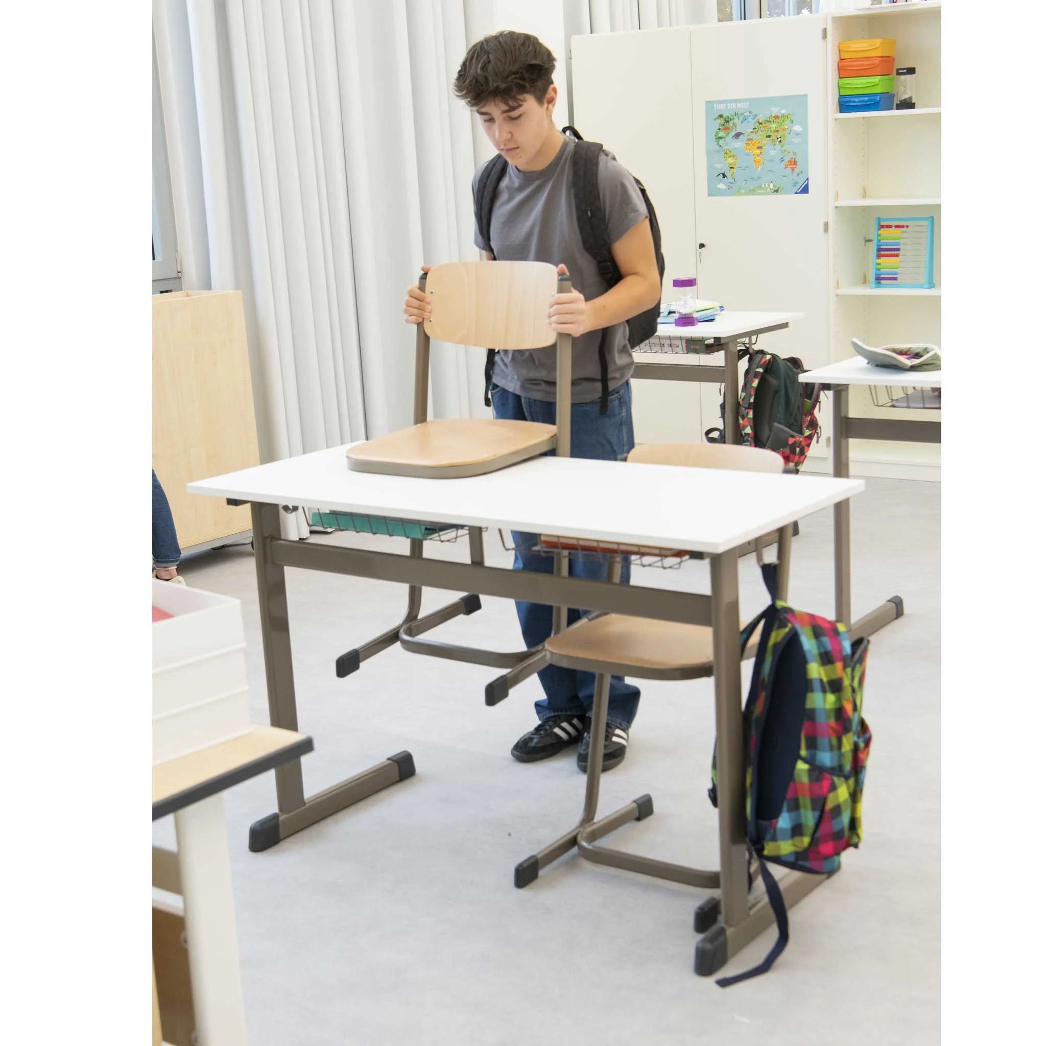 Schulstuhl, Klappstuhl, Klappstuhl, Kindersitz, Schulzimmer