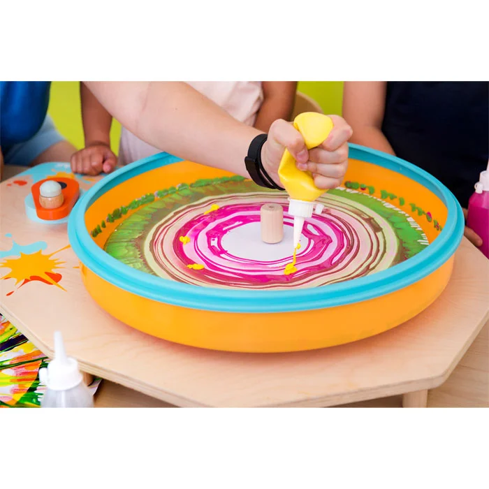 tracery, spinner, art activity, aqua tray, paint swirl