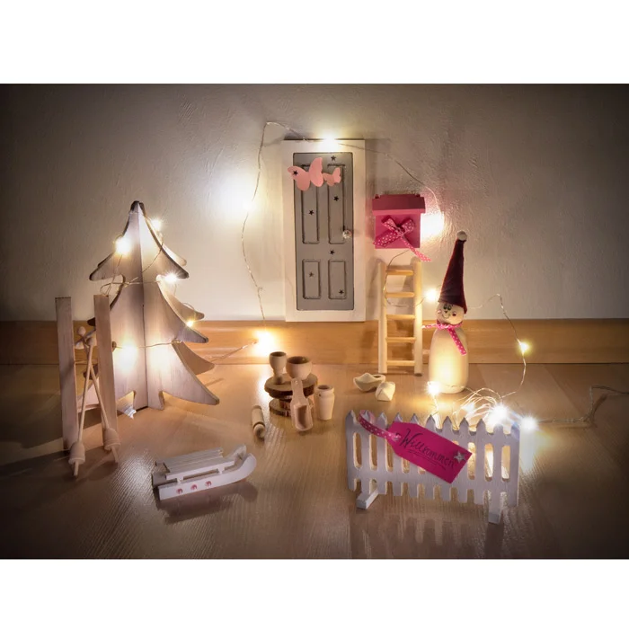 Deko-Set, Weihnachtsdekoration, Miniaturzubehör, Holzspielzeug, Lichterkette