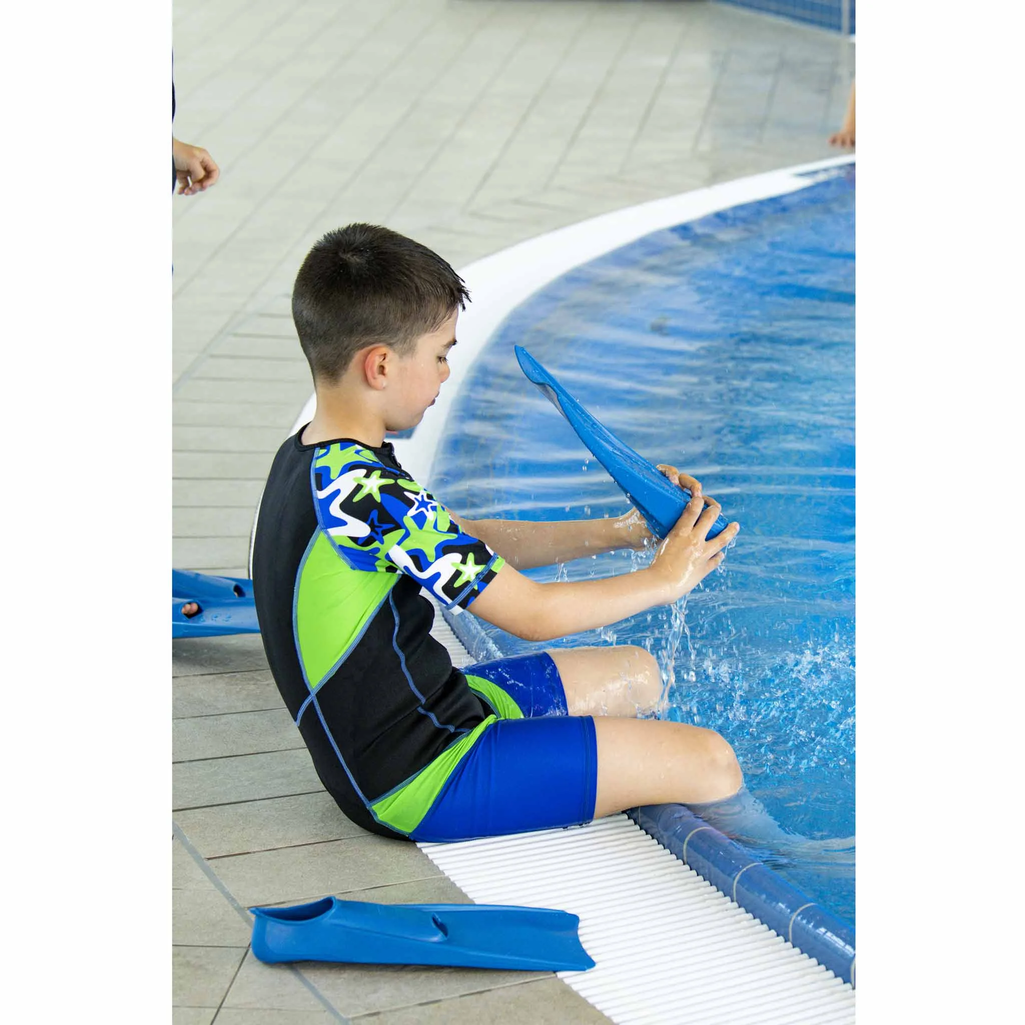 Schwimmen, Kind, Schwimmflossen, Neoprenanzug, Pool