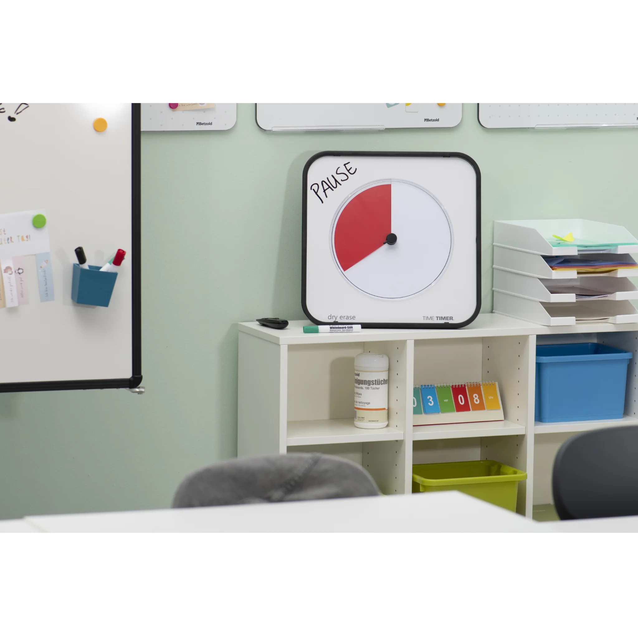 Küchentimer, Pause-Uhr, Whiteboard, Schreibtisch, Aufbewahrungsregal