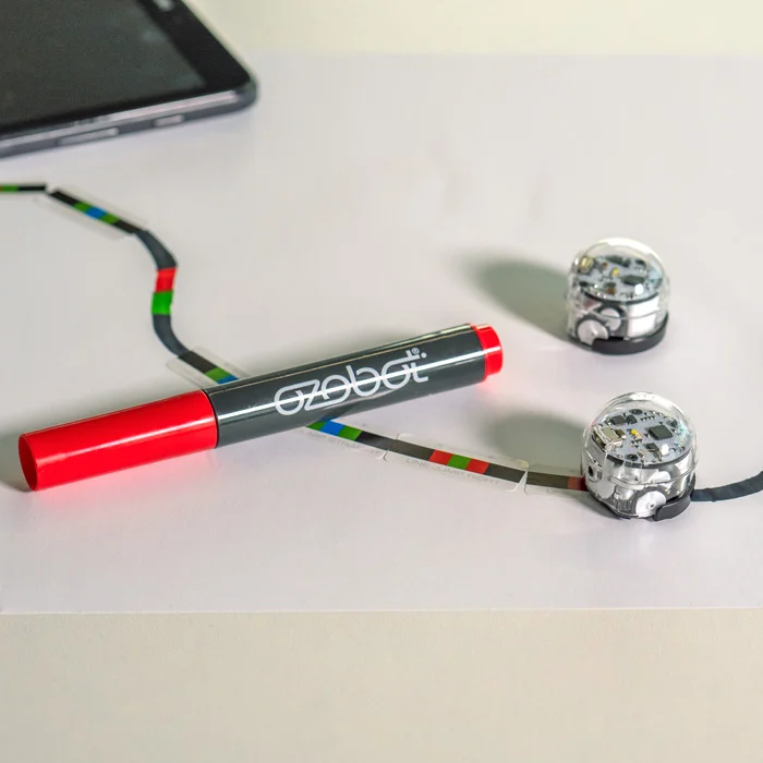 Marker, Rot, Stift, USB-Kabel, LED-Streifen?