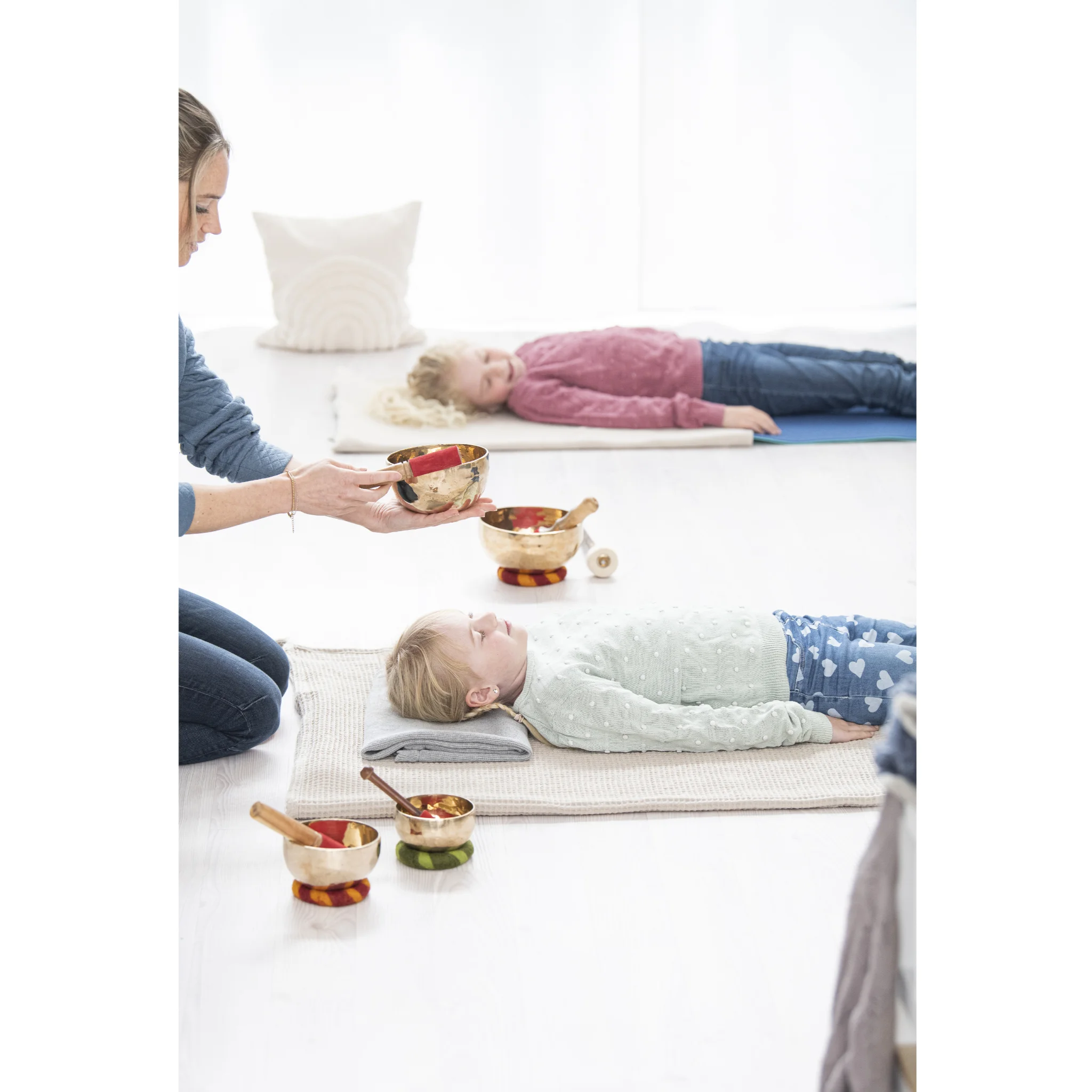 yoga, kinder, kind, matten, schalen
