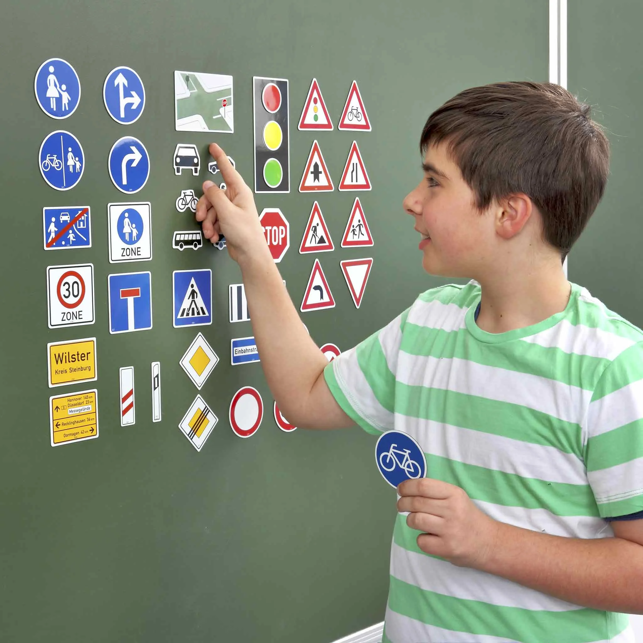 verkehrsschilder, schildersammlung, duo-orange-blau, fahrrad-schild, klassenzimmer-aktivität