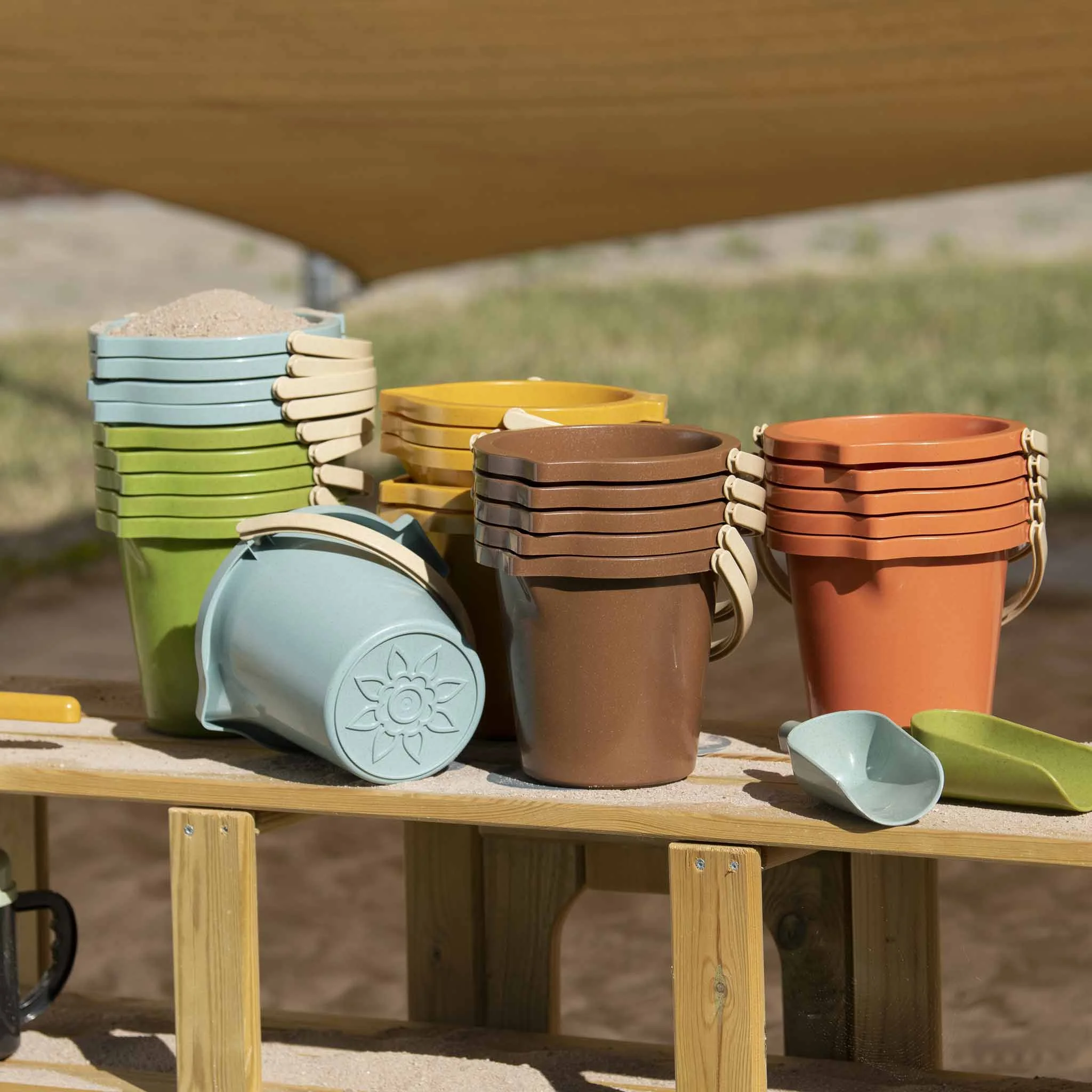 Sandspielzeug, Eimer, Schaufeln, Plastikeimer, Bunte Set