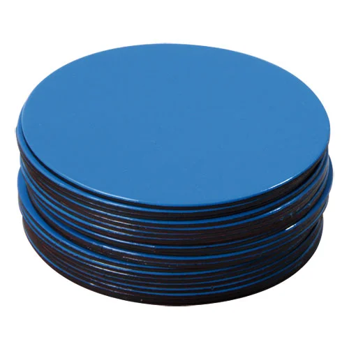 blauer Deckel, gestapelte Deckel, Kunststoffdeckel, runder Deckel, blauer Deckel
