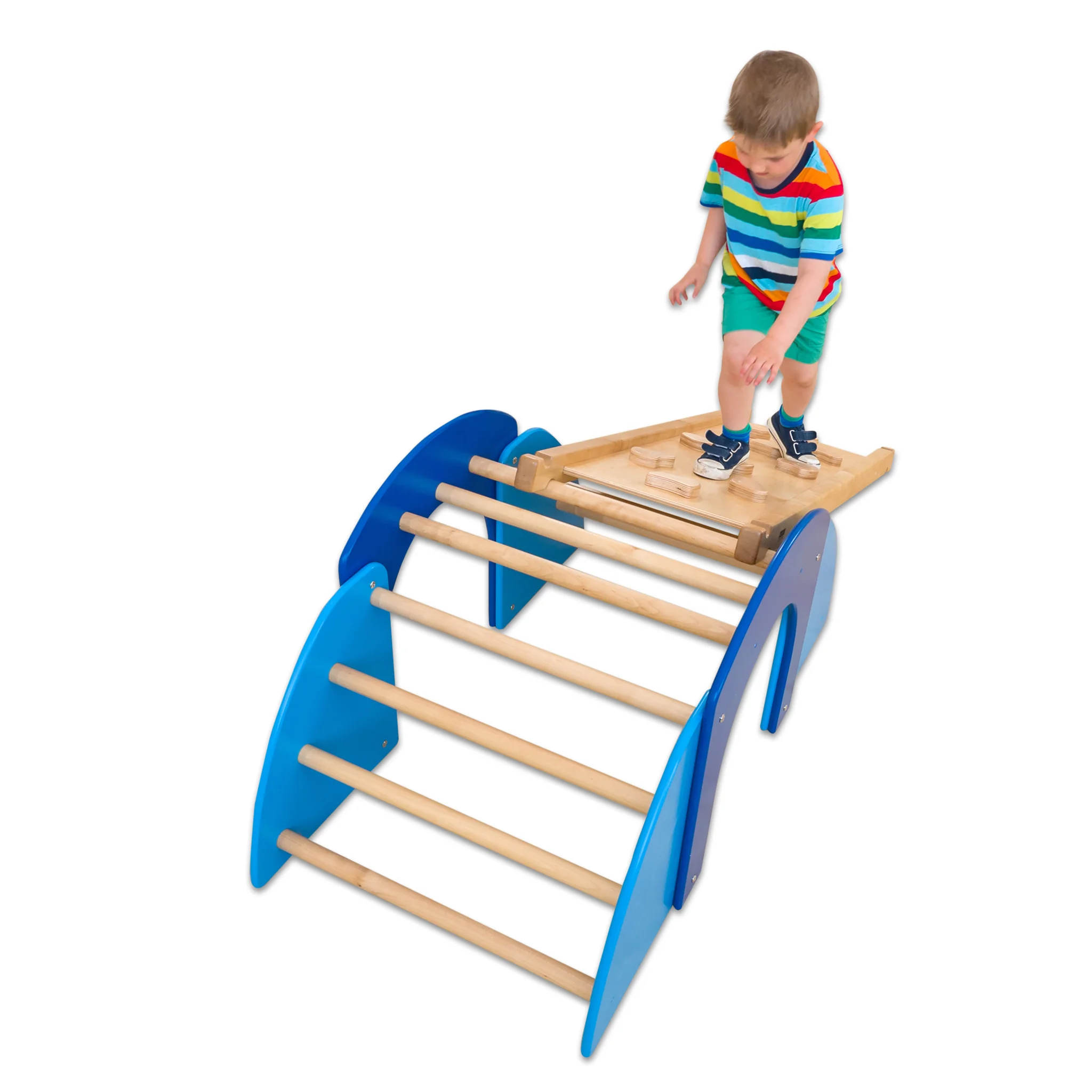 Klettergerüst, Holzleiter, Kinder-Spielgerät, Blaue Seiten, Rainbow-Shirt