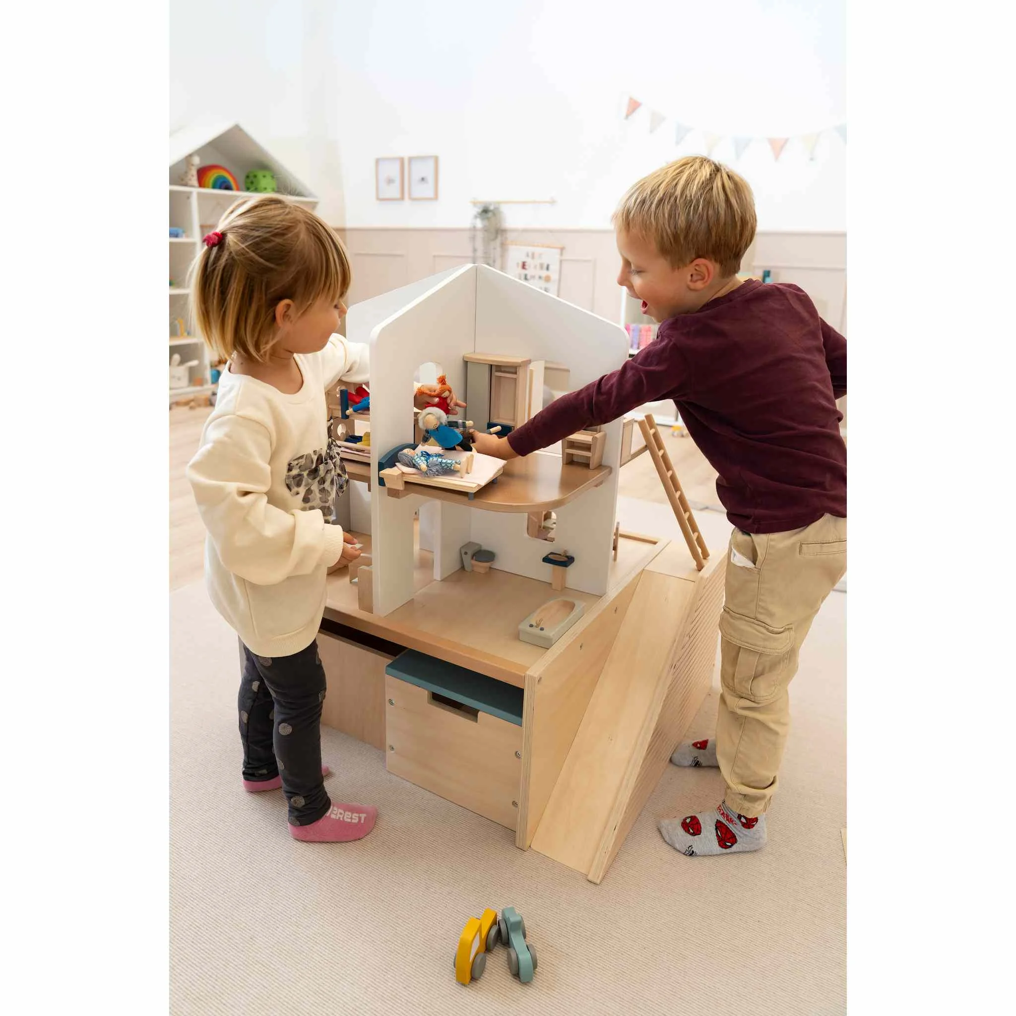 Kleinkinder-Spielzeug, Puppenhaus, Holzspielzeug, Kinderzimmer, Spielküche