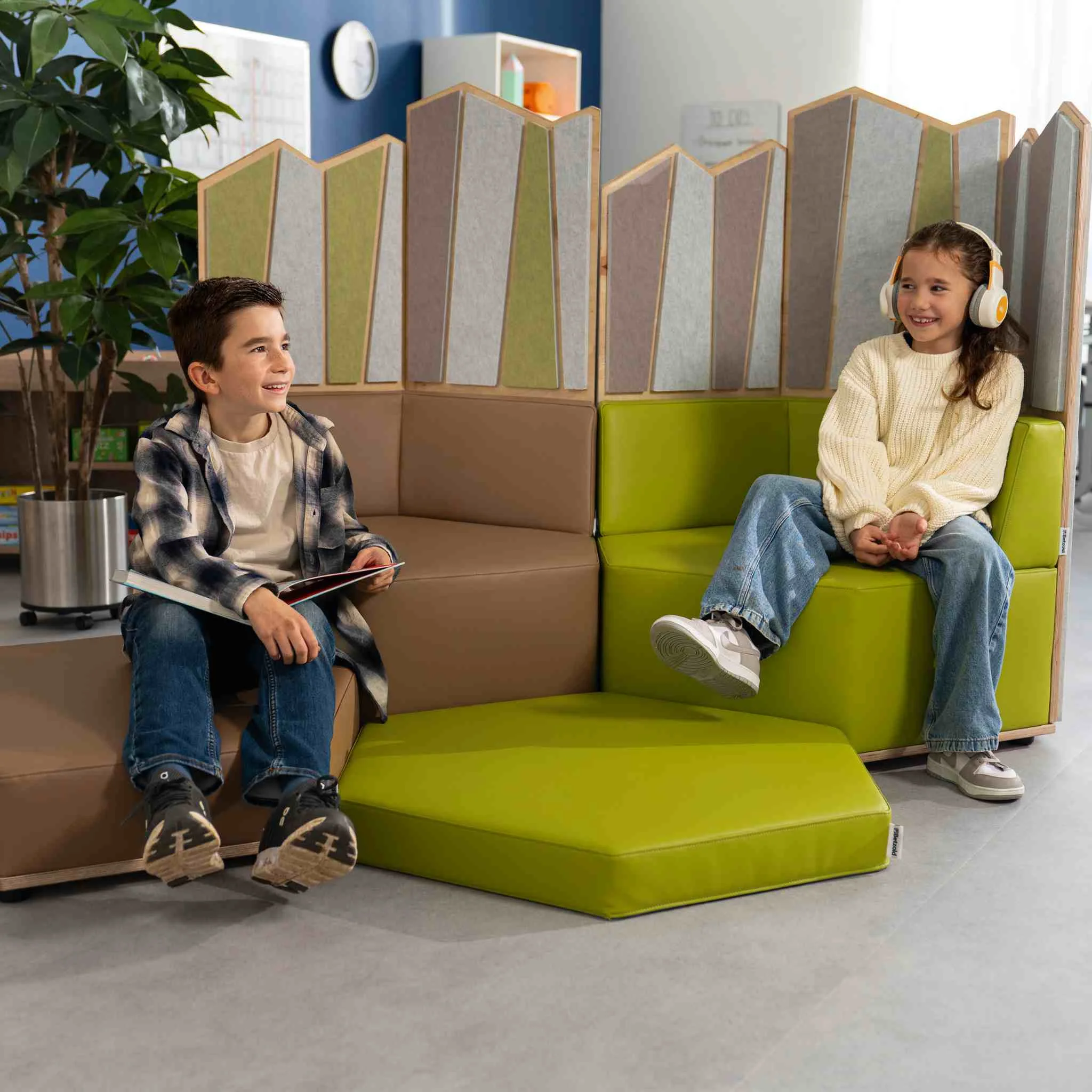 Kinderstuhl, Sitzlandschaft, Kuschelzone, Paar Sitzpölster, Kopfhörer