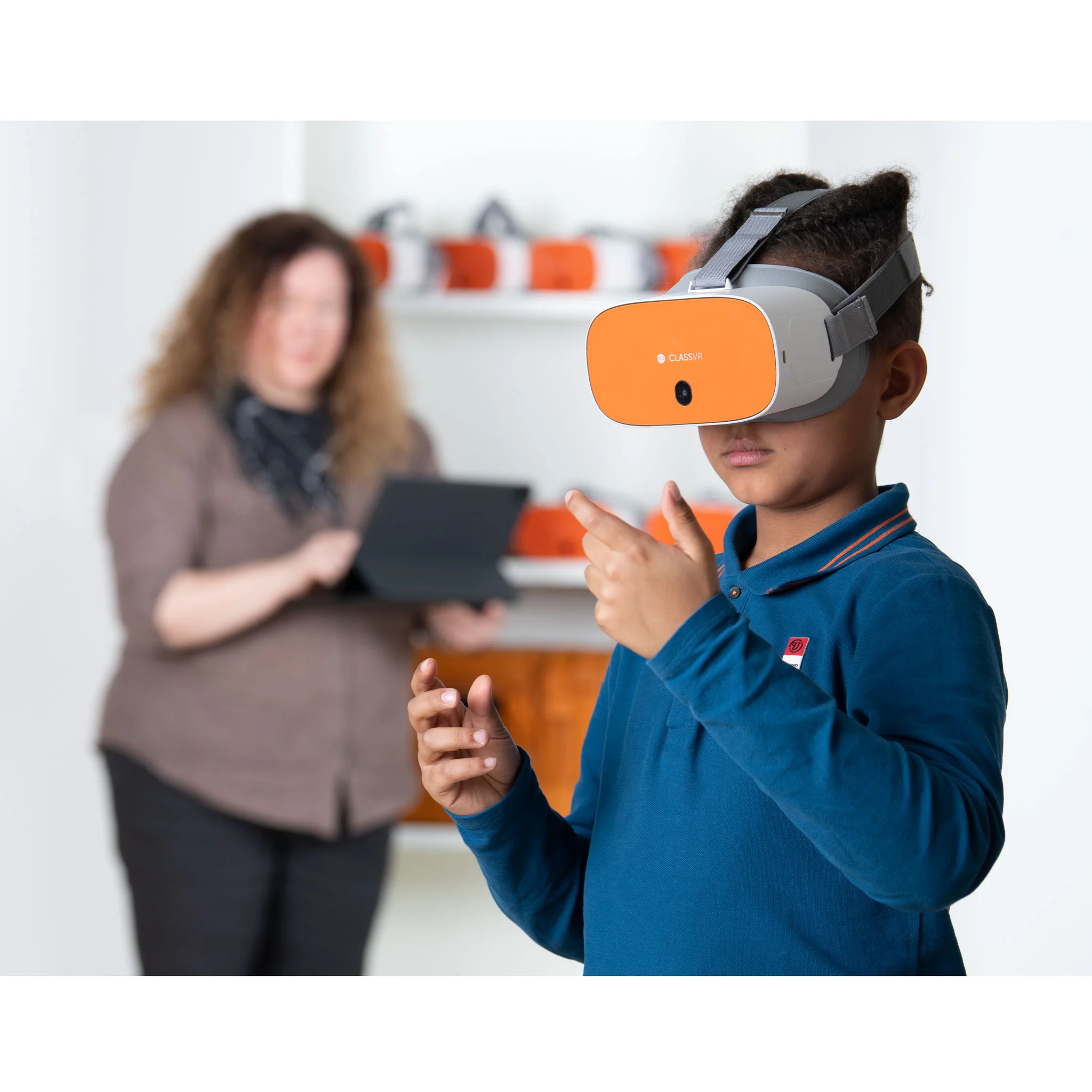 VR-Brille, Virtuelle Realität, Kunststoffgehäuse, Orange Front, Head-Mounted Display