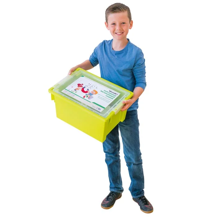 Kindergarten-Box, Aufbewahrungsbox, Plastikbox, gelbe Box, Kind mit Box
