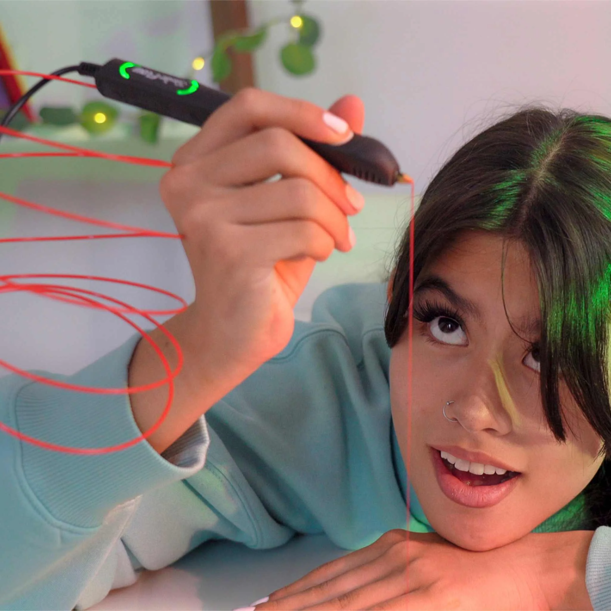 3D-Druckstift, Plastic-Wand, roter Faden, Glühen-Licht, Nasenpiercing