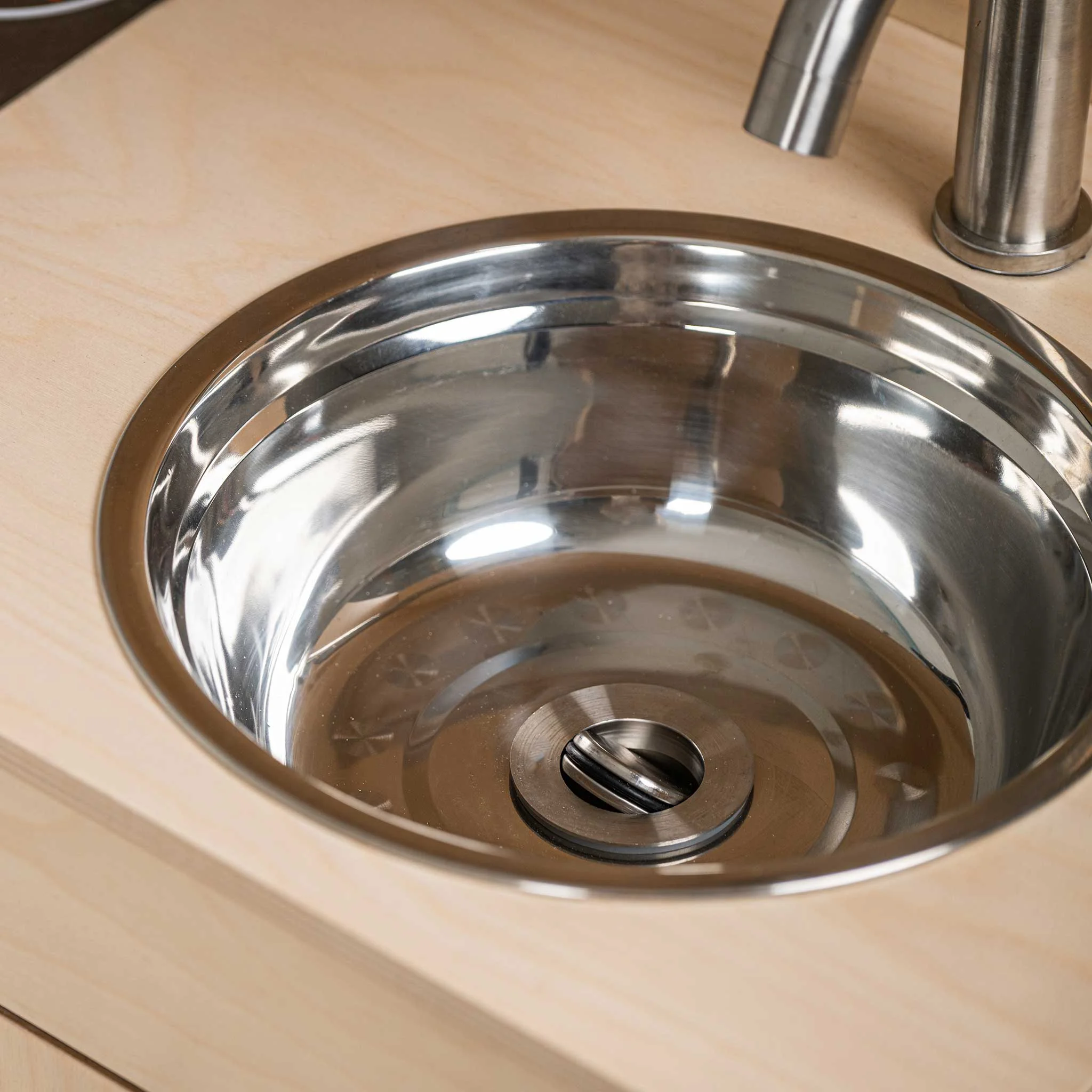 spüle, spülbecken, edelstahl, rundbecken, spülrand
