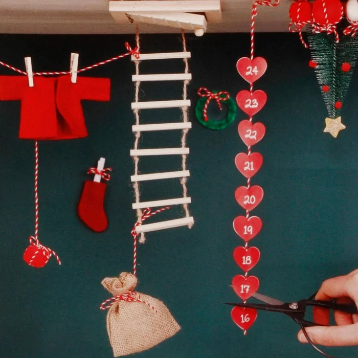 Adventskalender, Hängeelement, Leiter, Herzschnur, Säckchen