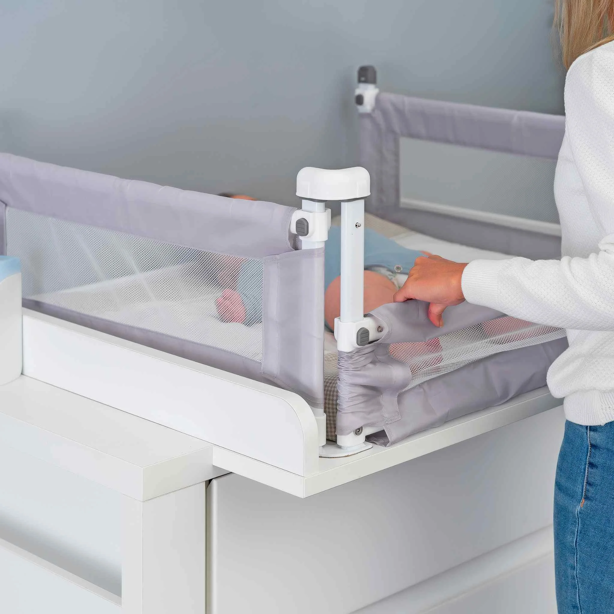 Gitterbett, Schutzgitter, Babybett-Seitenschutz, Gitterseitenschutz, Mesh-Gitter