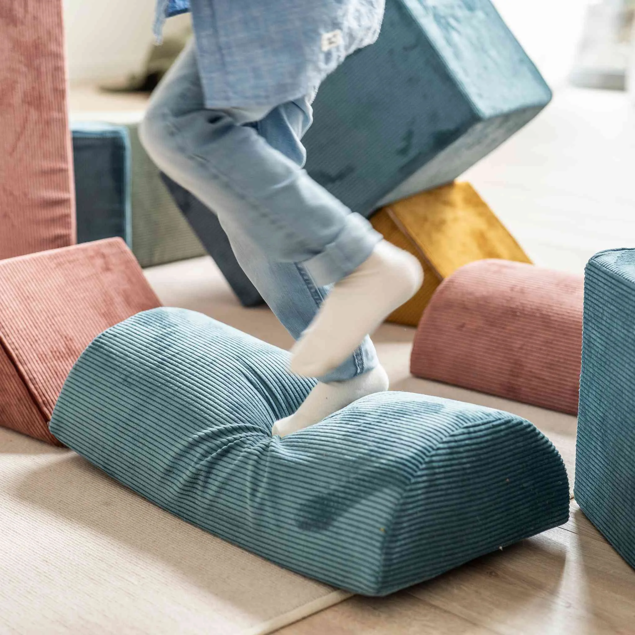 Kissen,  Bodenkissen, verspieltes Kissen, weiches Gehäuse, gepolsterte Sitzfläche