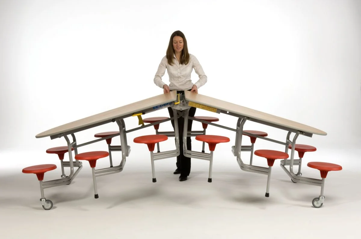 Esstisch, Klappbarer Tisch, Rundtischgestell, Sitzbank, roter Sitz