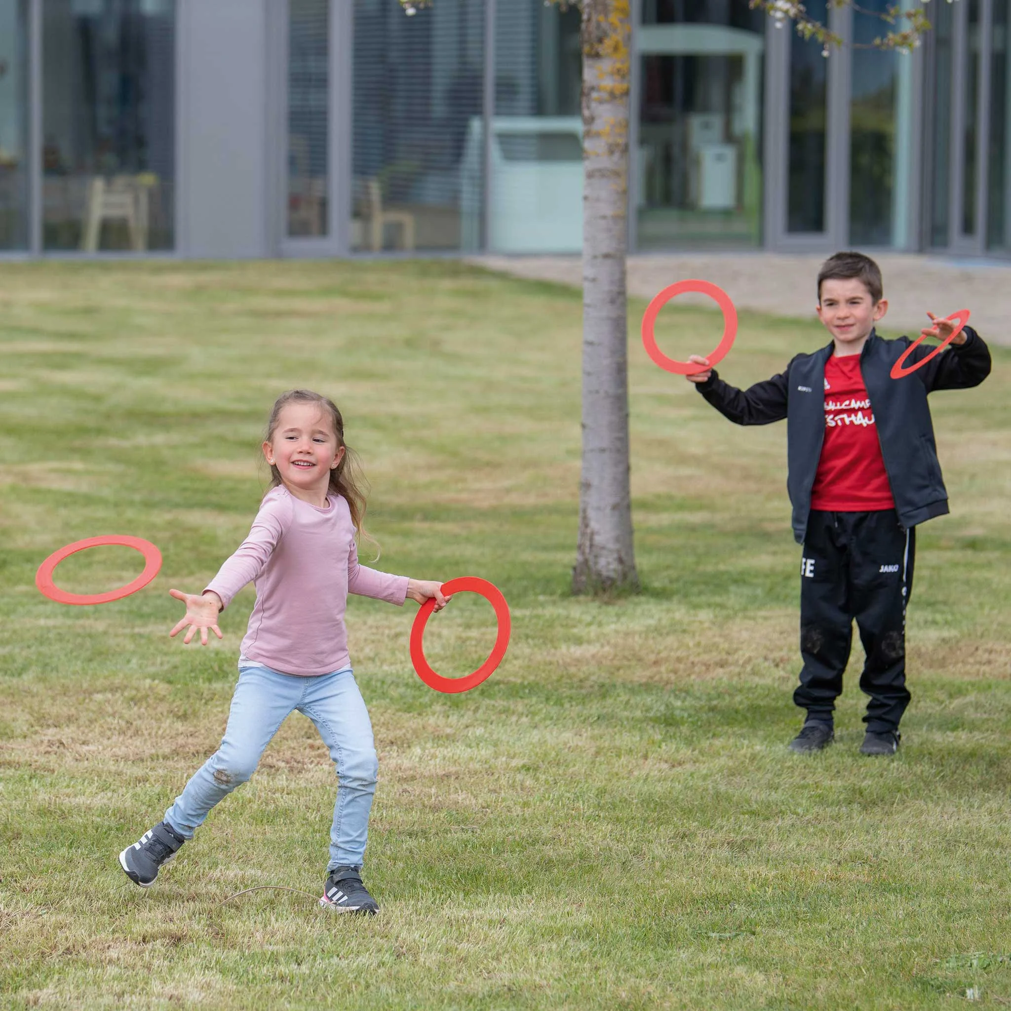 Frisbee, Spielzeugring, Outdoor-Spiel, Kinder, Gras
