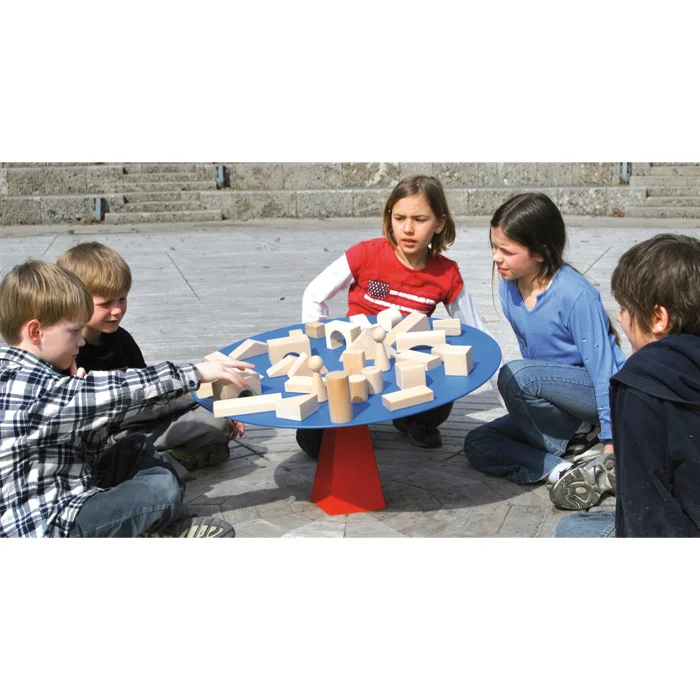 Holzt Spielzeug, Holzturm, Kugeln, Kindergruppe, Tischpuzzle