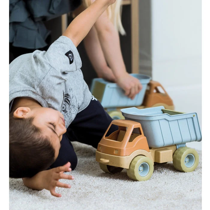 Kind Spielzeug, Kleinkind, Baustellenwagen, Kinderzimmer, Spielzeugauto