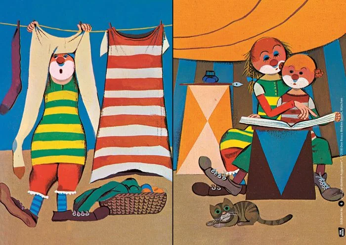 Strandkleidung, Halstuch, Kleiderstapel, Tischdecke, Katzen