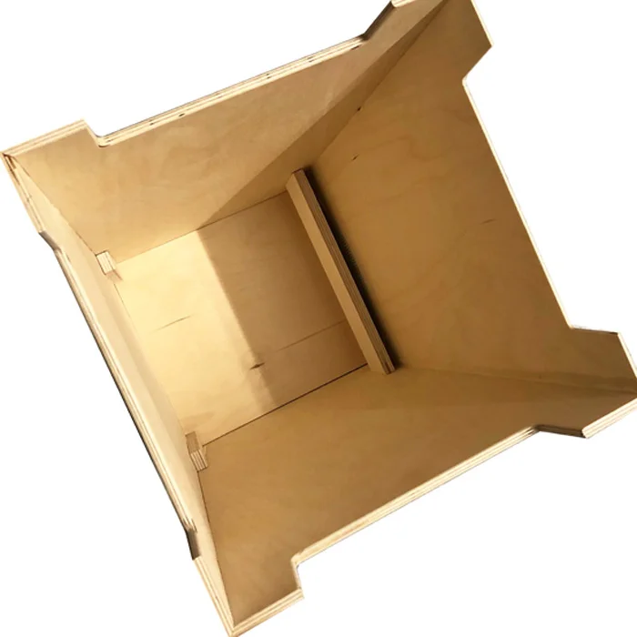 Holzkiste, Kartonbox, Pappkarton, Publikumsbox, Frachtbox