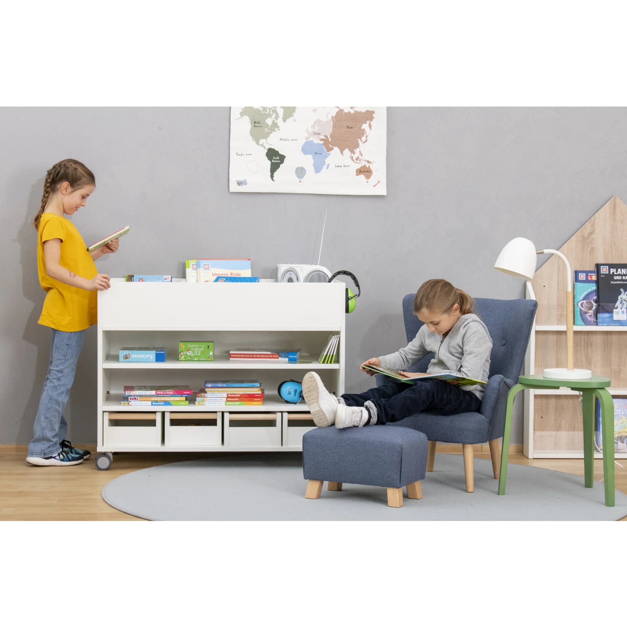 Kinderzimmer, Bücherregal, Lesestuhl, Spielzeugregal, Aufbewahrungskiste