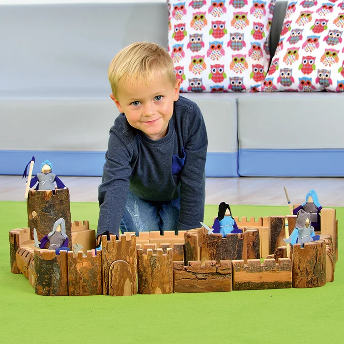 holzspielzeug, holzburgen, kinder spielset, holzklötze, spielzeugfiguren