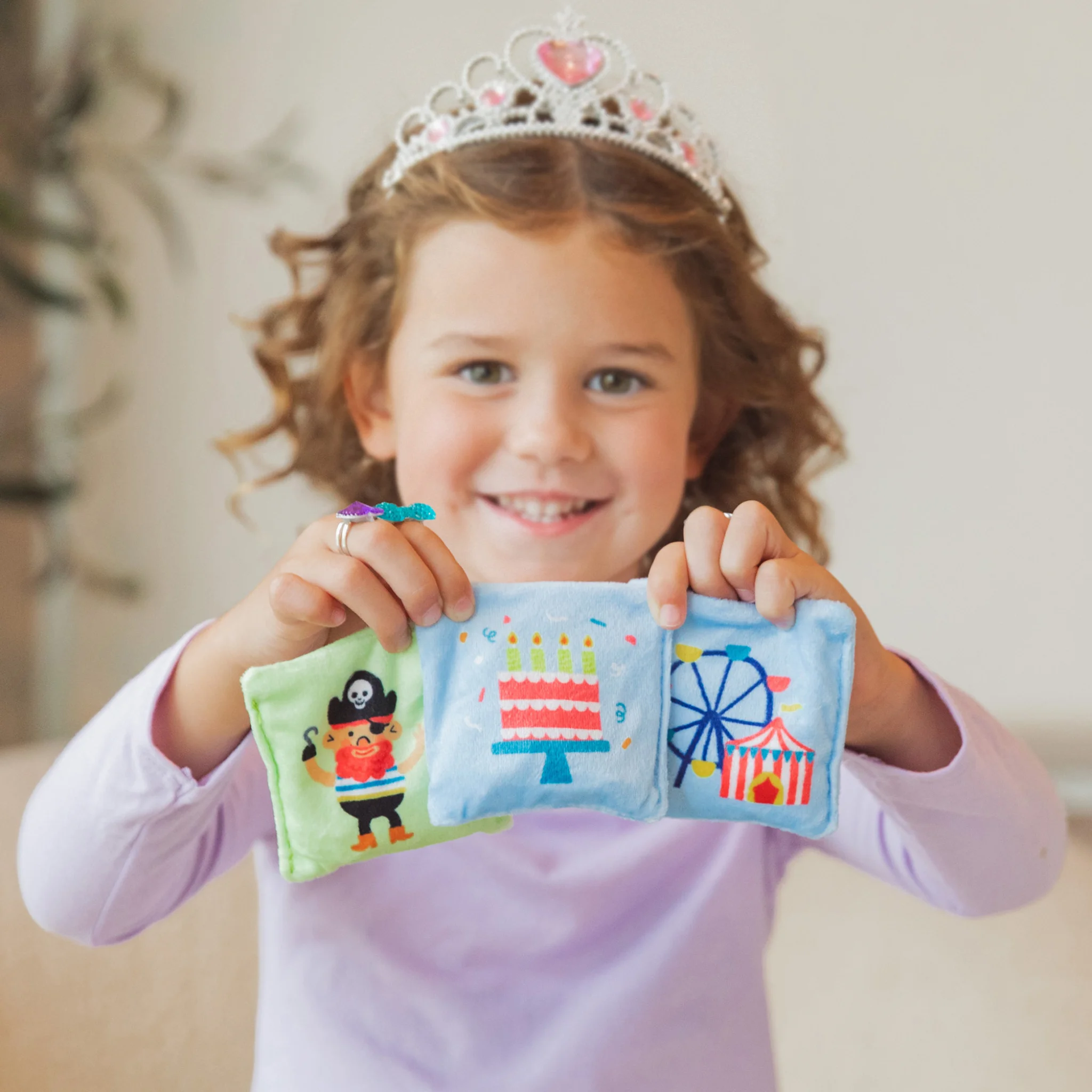 Kinderschmuck, Kronenband, Taschenbuch, Spielzeug, Lieblingsspielzeug