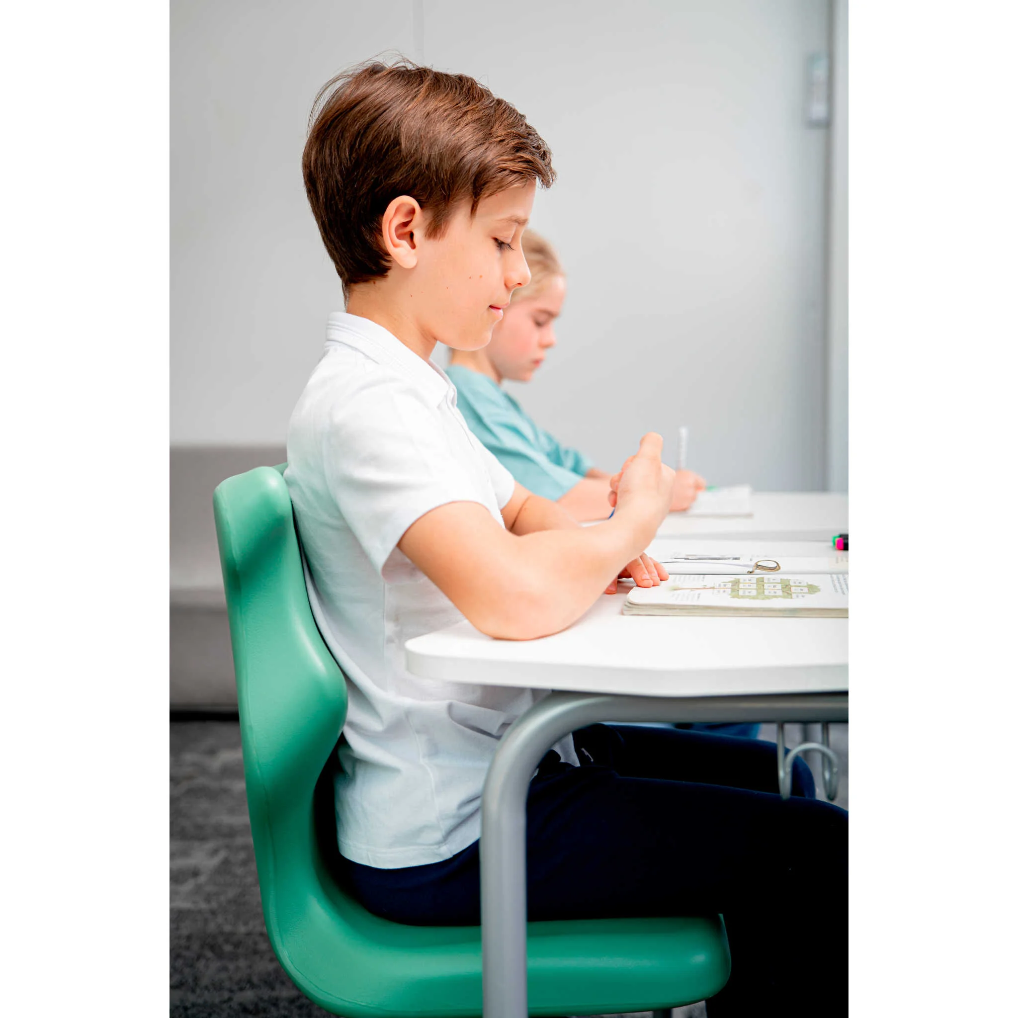 Kinder, Schule, Schreibarbeit, Arbeitsheft, Bleistift
