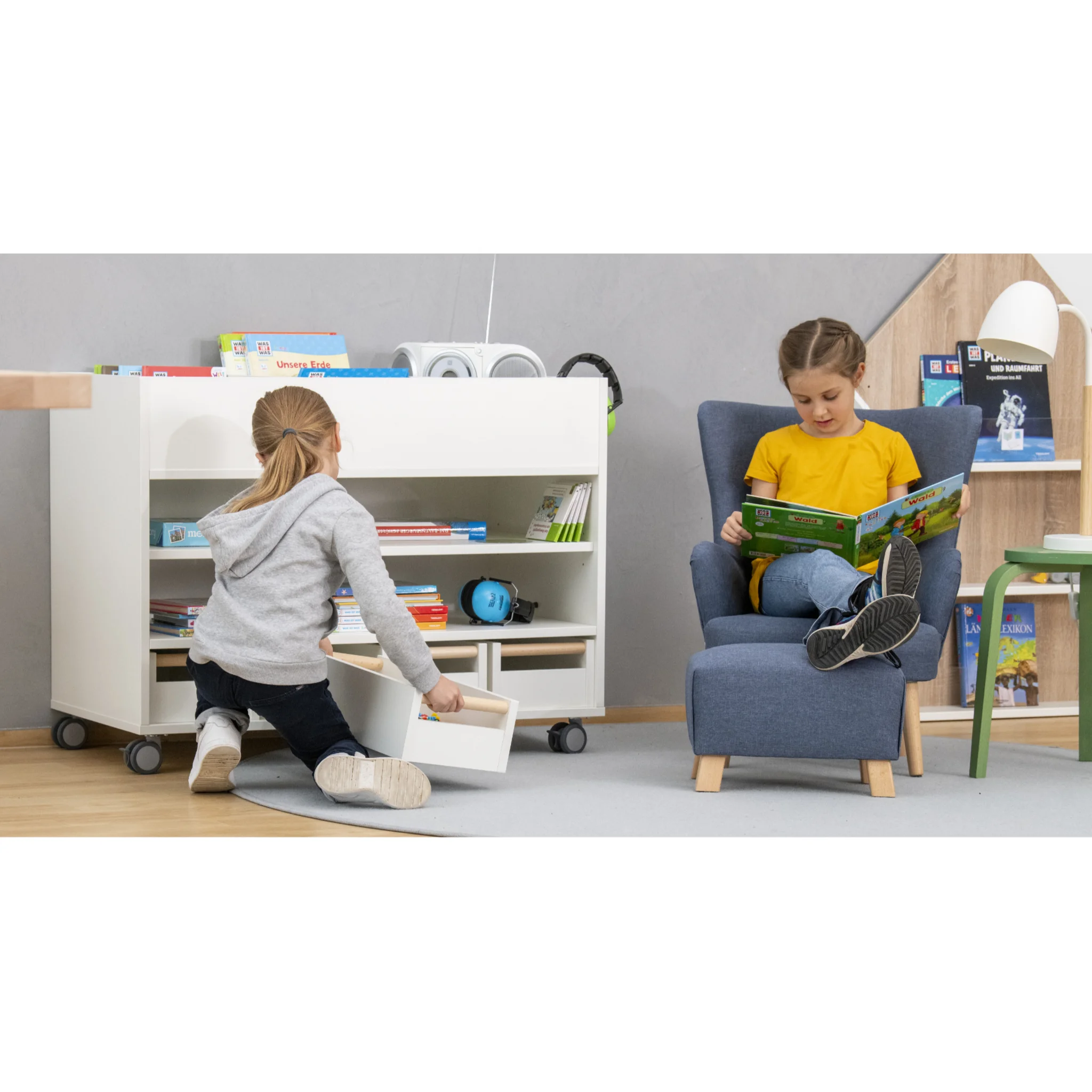 Kinderzimmer, Lesen, Bücherregal, Kleidung, Spielen