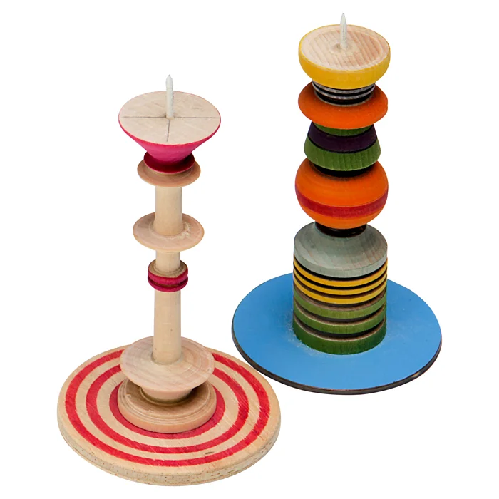 holzspielzeug, hölzerne scheibe, stapelspiel, holzstapel, farbe potpourri