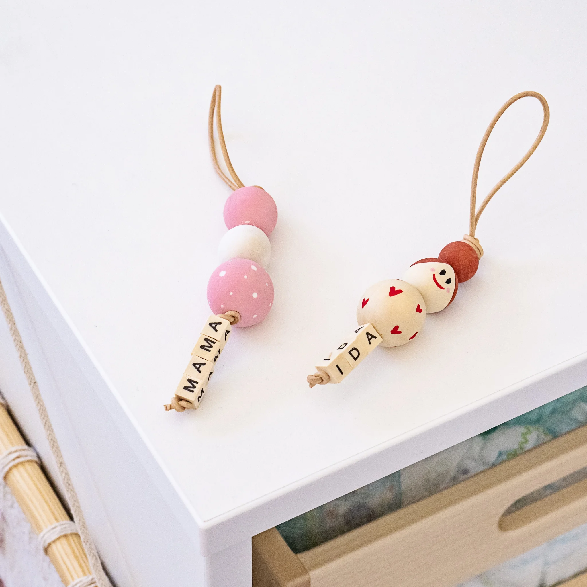 Holzperlen, rosa Perlen, Herz Muster, Baby Spielzeug, Schnuranhänger