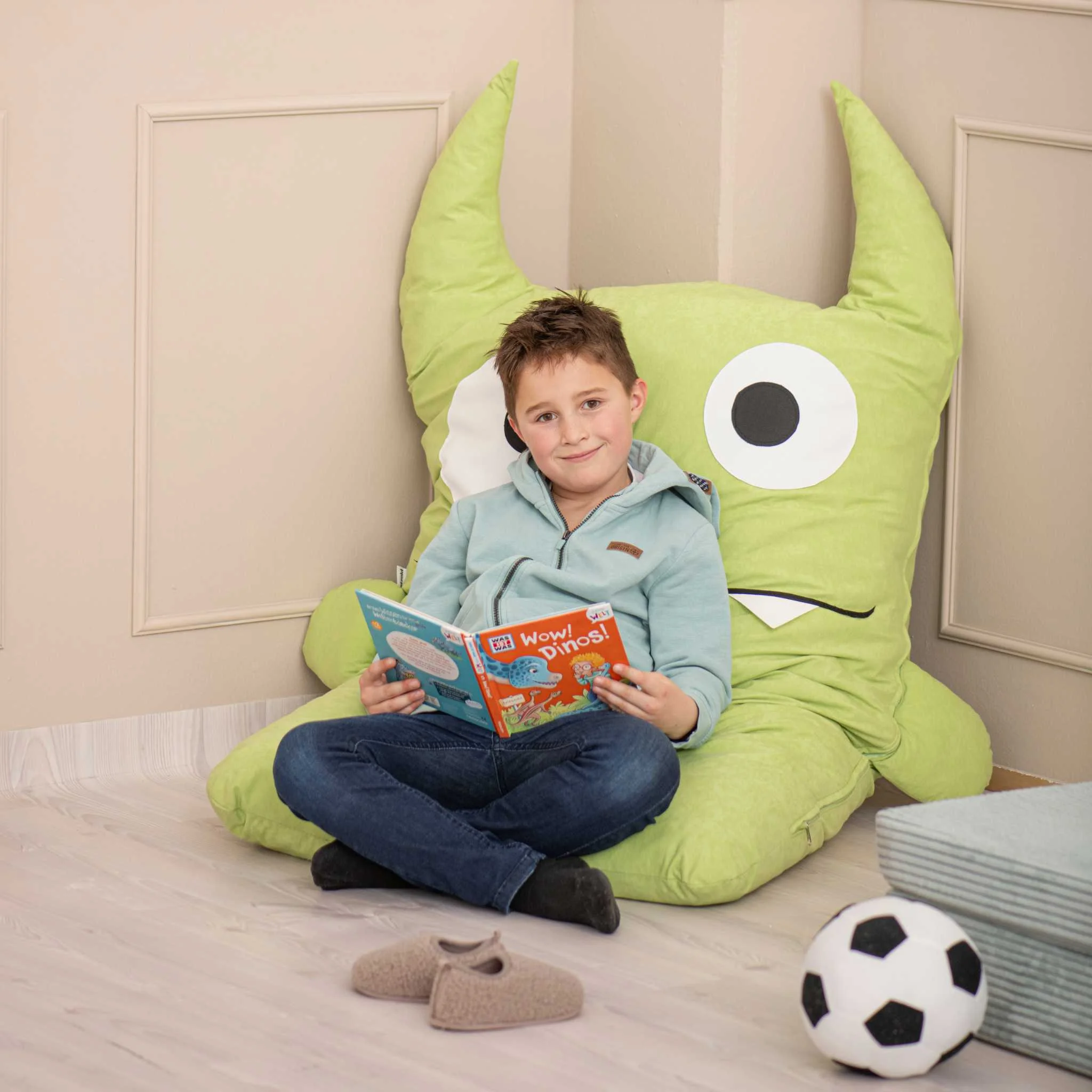 Kindersessel, Plüschsessel, Lesesessel, Buch Lesen, Grüner Sitzsack